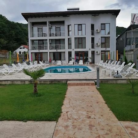 Vila Hercules Dubova Exterior photo