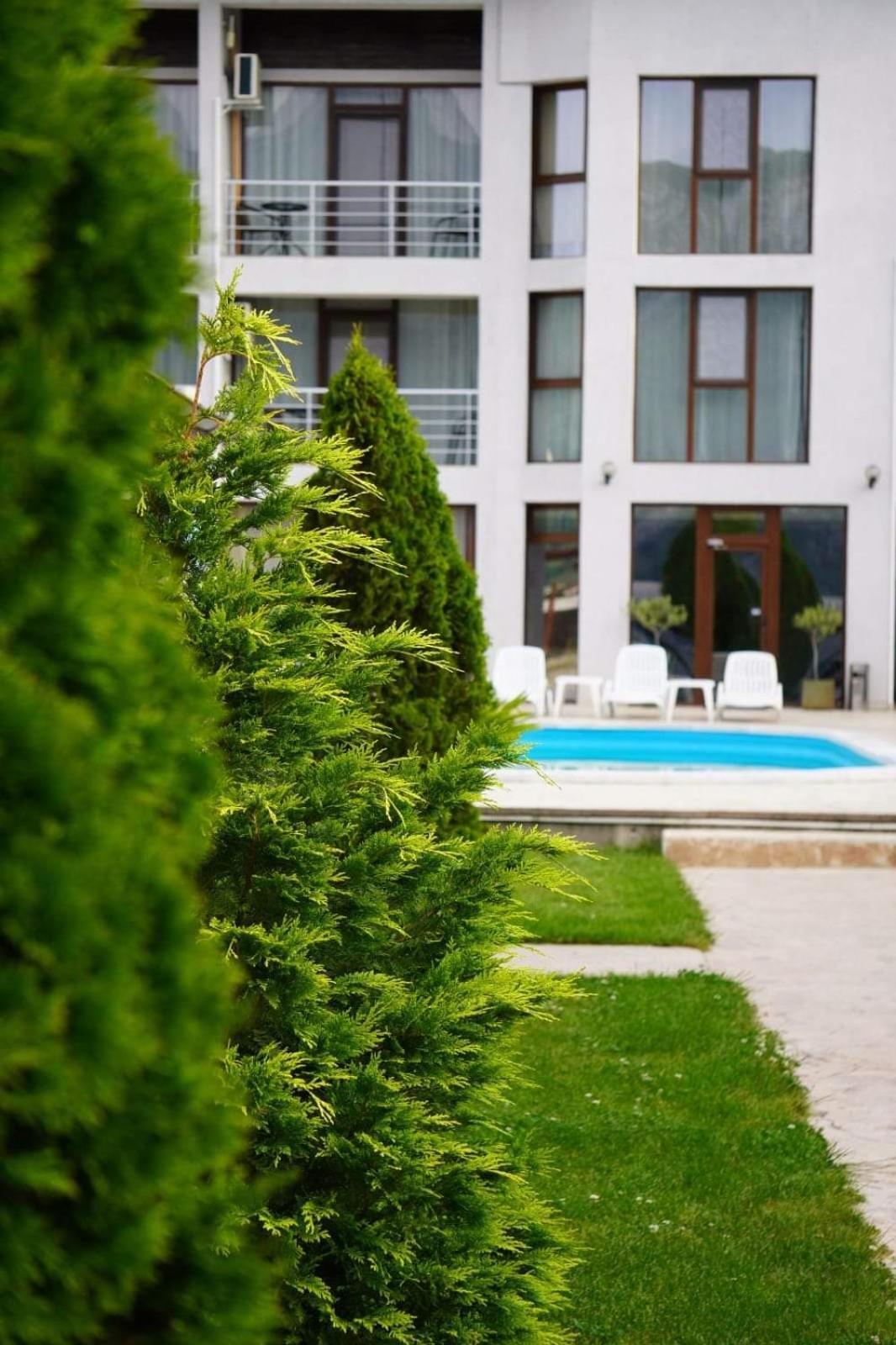 Vila Hercules Dubova Exterior photo