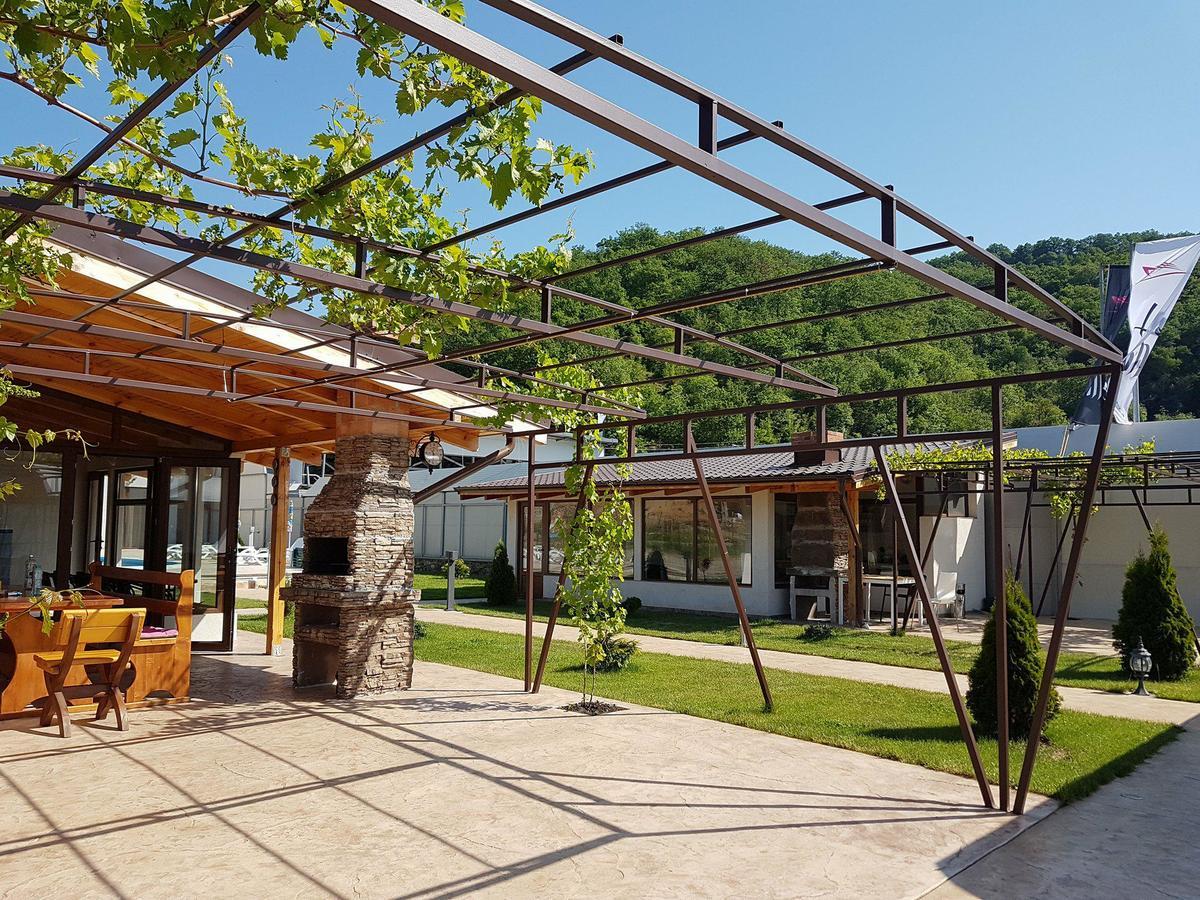 Vila Hercules Dubova Exterior photo