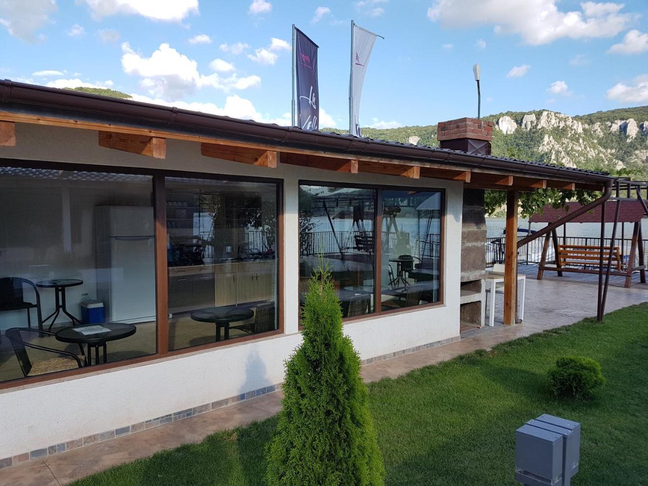 Vila Hercules Dubova Exterior photo